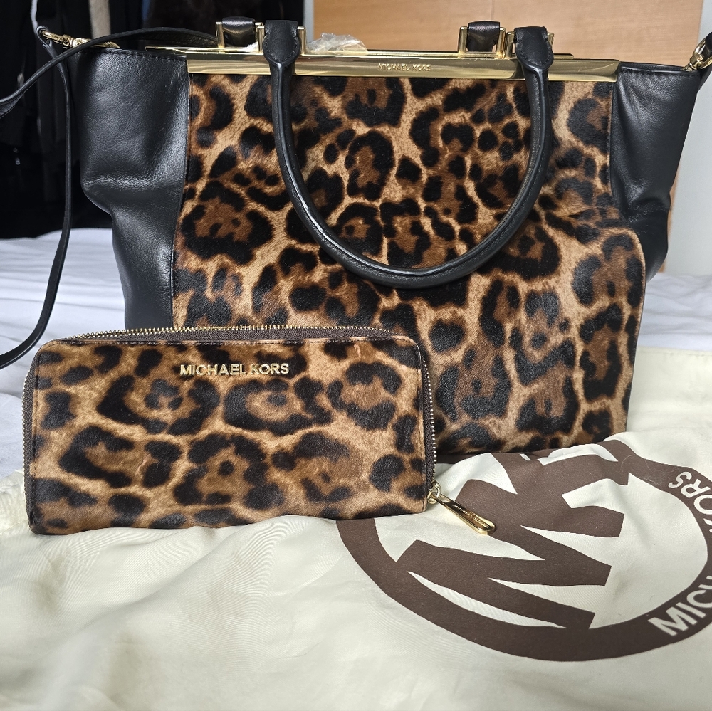 Authentic Michael Kors Lana Handbag & Wallet Set